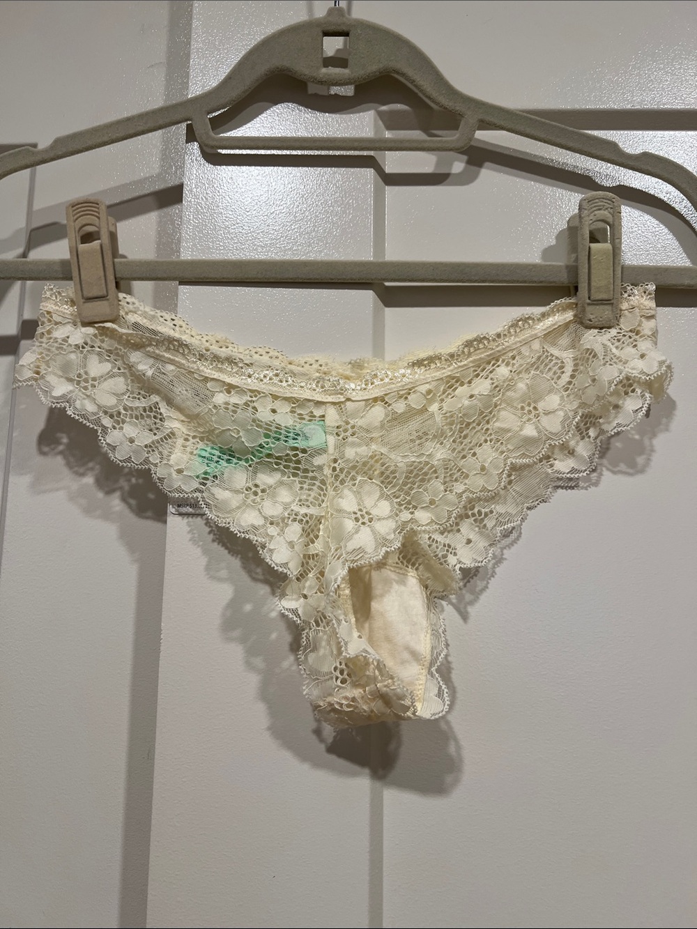 Honeydew Intimates Cream Lace Bikini Panty NWT - Picture 2 of 5